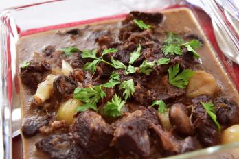 牛肉の赤ワイン煮