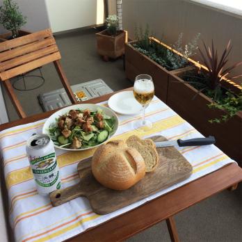 外でカンパーニュ