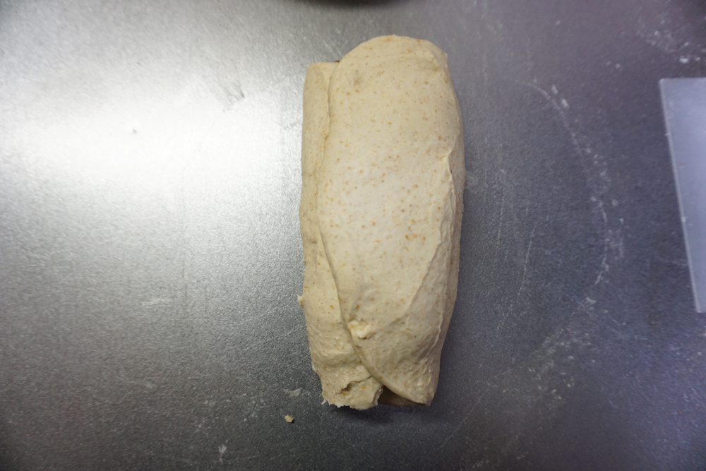 左右から閉じます。