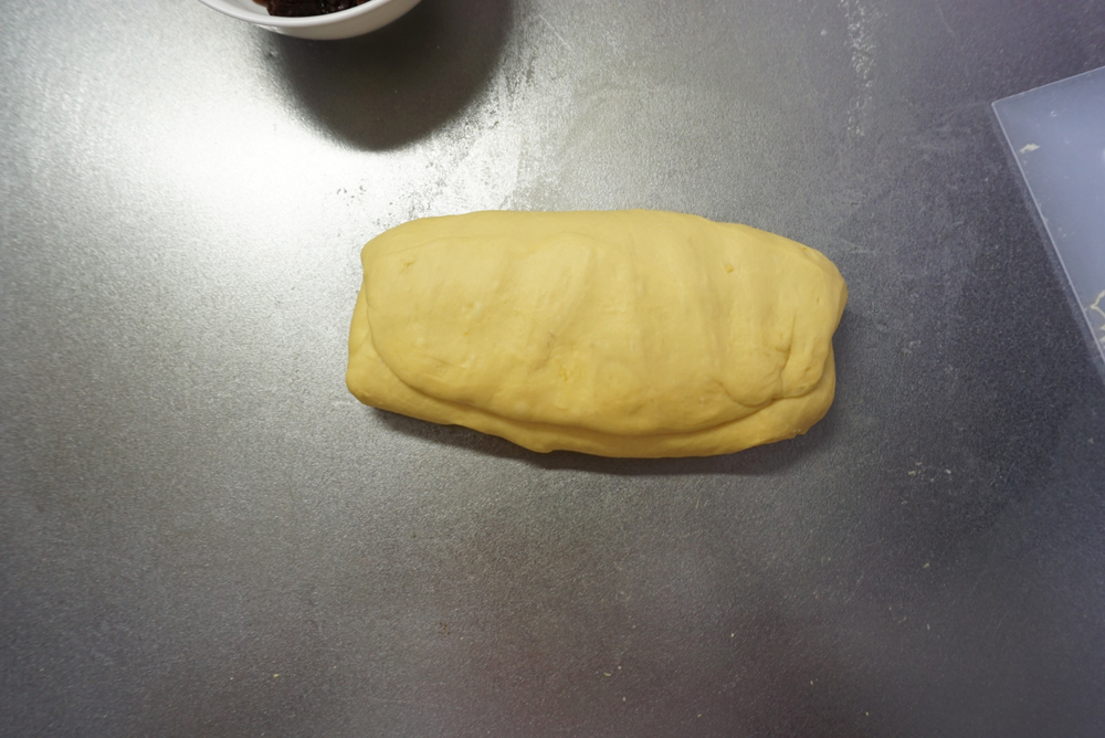 生地を90度回転させます。 8.からの作業をあと2回繰り返します。