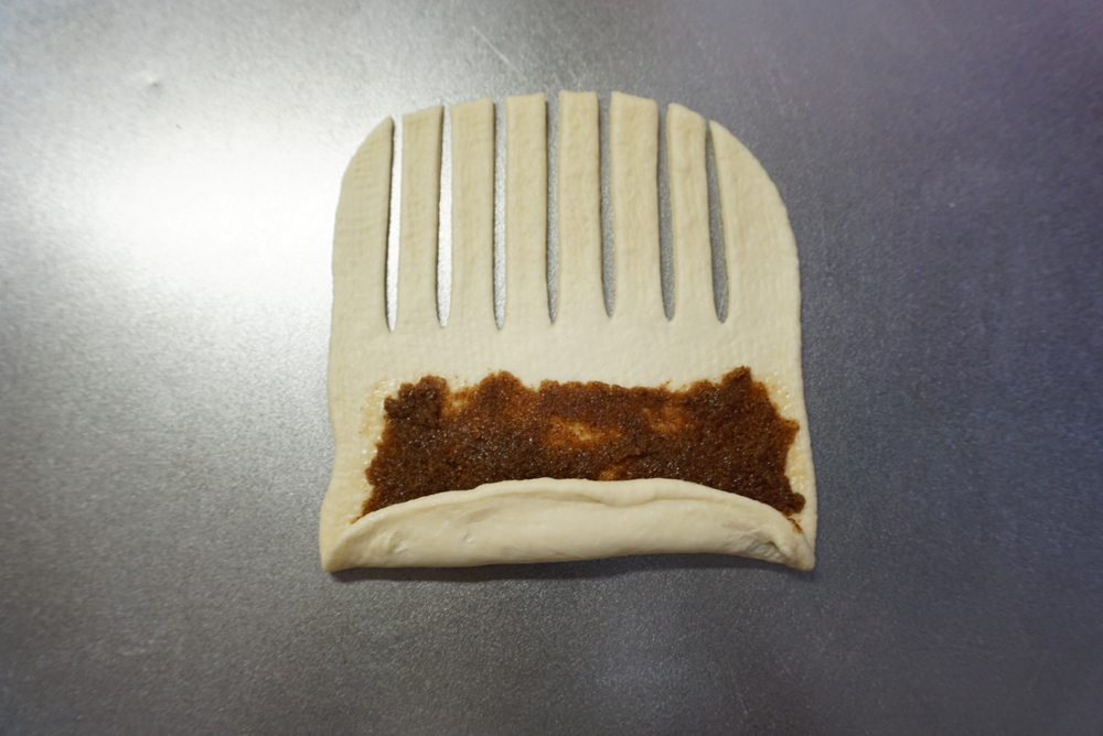 下から巻いていきます。