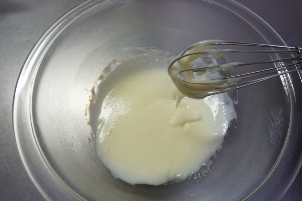 冷えると固くなるため、すくいあげたときにトロっと落ちる状態で構いません。