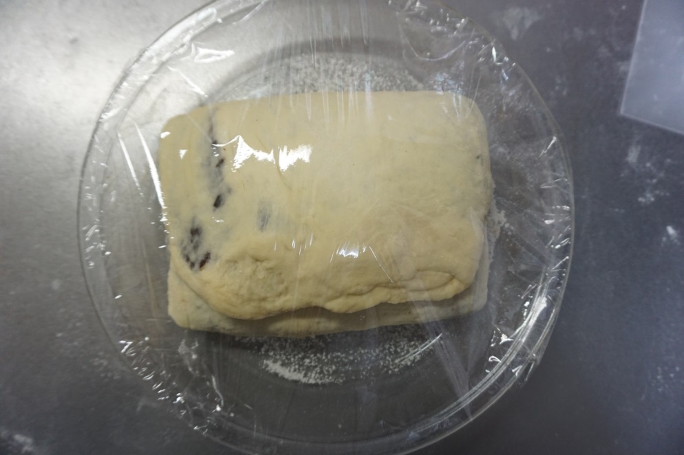 冷蔵庫で20分冷やします。