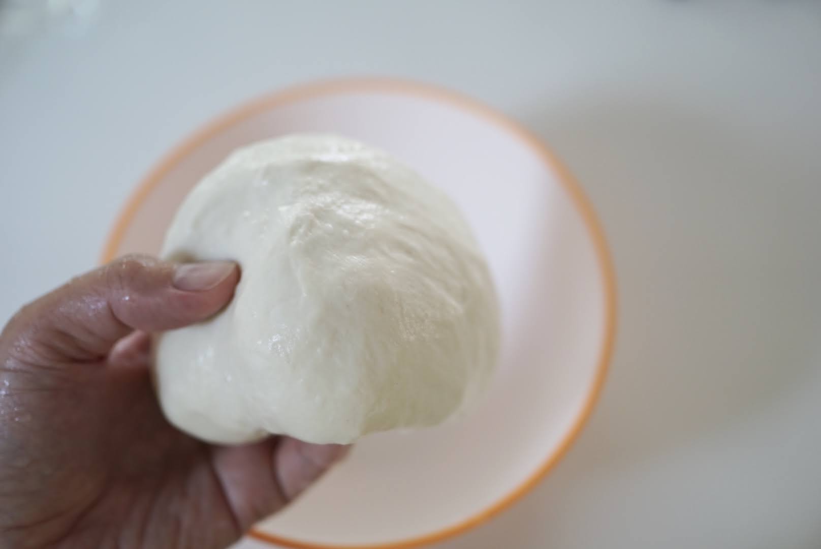 再度手を濡らして丸直します。