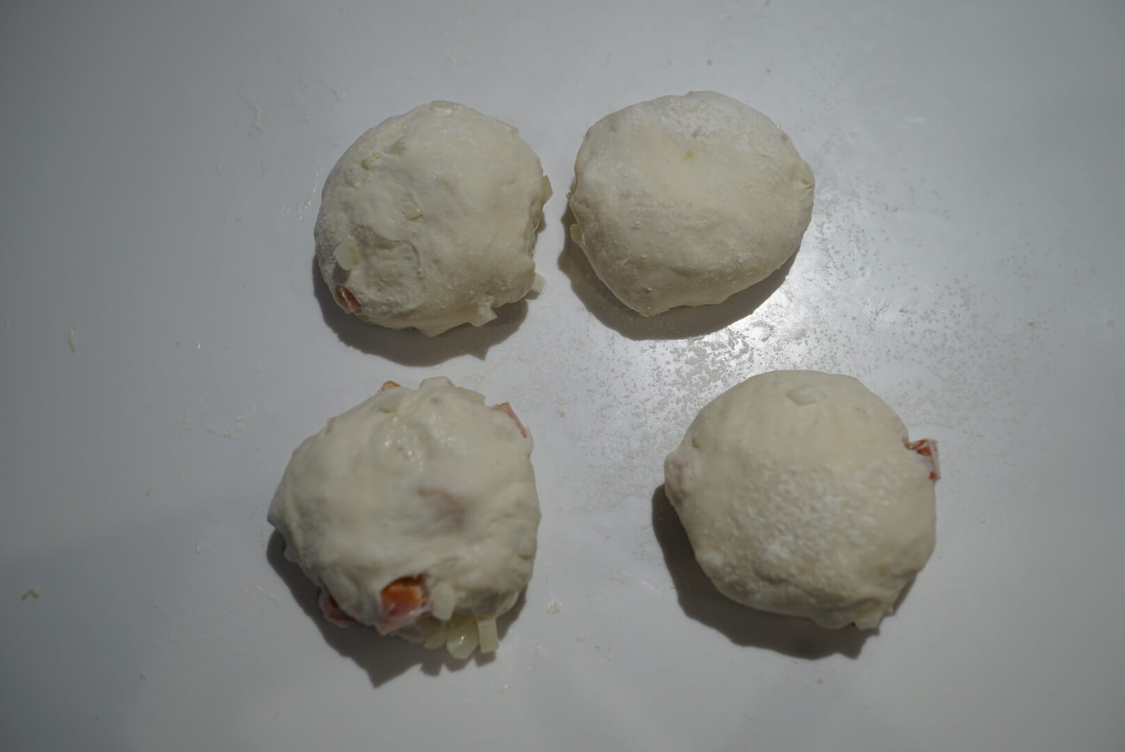 【ベンチタイム】 乾燥しないようにして、10分置きます。