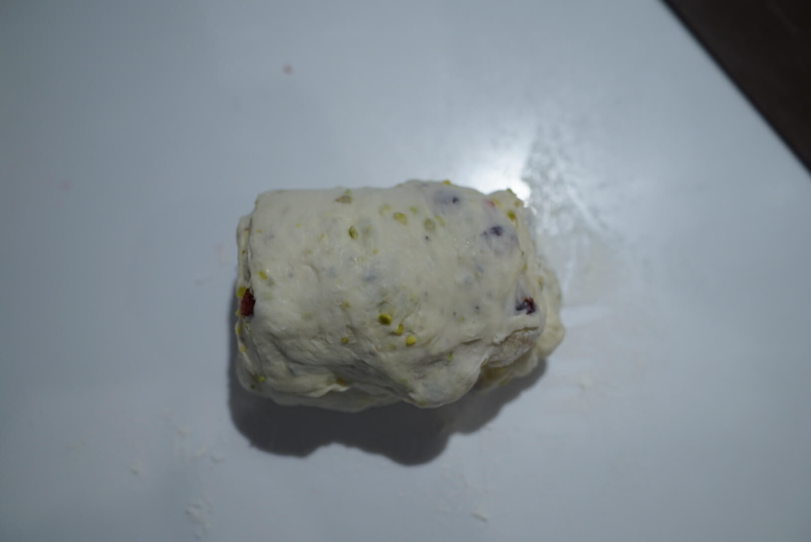 同じように、向こう側も1/3折りたたみます。