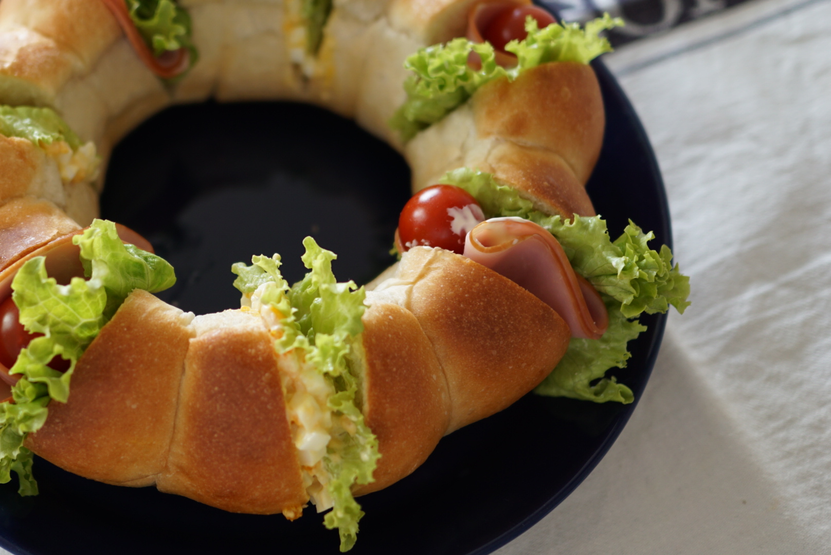 エンゼル型ちぎりパンで作ったサンドイッチ